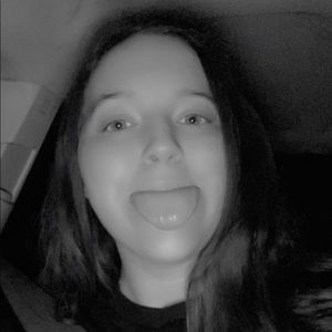 Meet your Posher, Delana